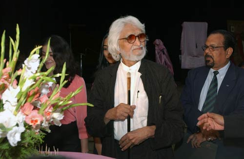 नहीं रहे चित्रकार एमएफ हुसैन...। भारत के 'पिकासो'