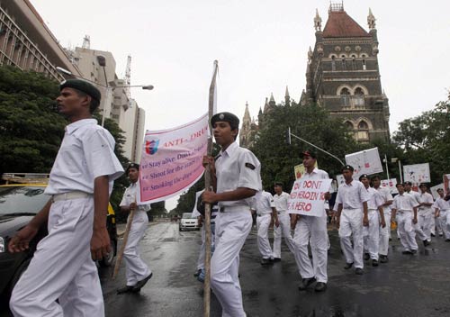 26 जून 2011: तस्‍वीरों में देखें दिनभर की बड़ी खबरें