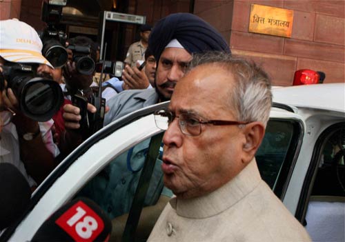 1 जून 2011: तस्‍वीरों में देखें दिनभर की बड़ी खबरें