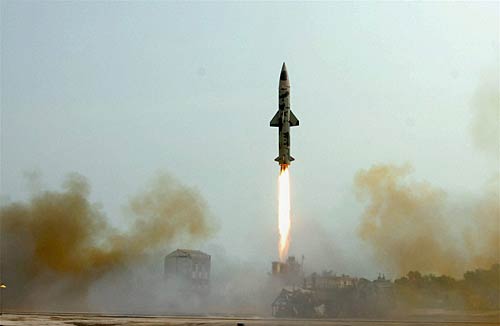 9 जून 2011: तस्‍वीरों में दिनभर की बड़ी खबरें