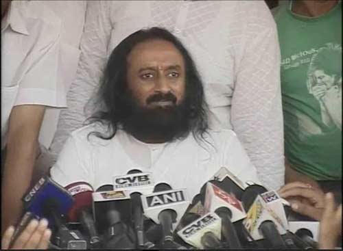 देखिए बाबा ने कैसे तोड़ा अनशन... । सत्याग्रह का दमन