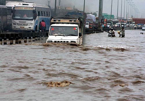 27 जून 2011: तस्‍वीरों में देखें दिनभर की बड़ी खबरें