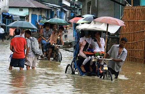 27 जून 2011: तस्‍वीरों में देखें दिनभर की बड़ी खबरें