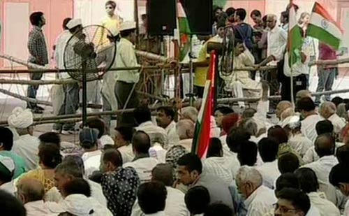 क्‍या हुआ अन्‍ना के अनशन में? । क्‍यों किया अन्‍ना ने अनशन?