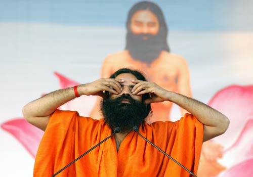 तस्‍वीरों में बाबा रामदेव की जिंदगी । पार्टी नहीं बनाऊंगा