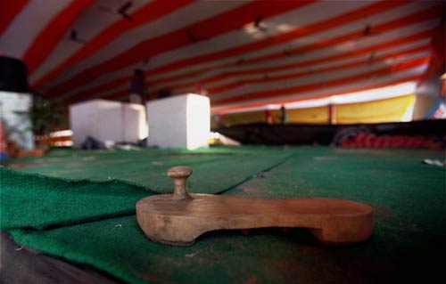 देखें कैसे कुचला गया बाबा का सत्‍याग्रह । बाबा हुए गिरफ्तार