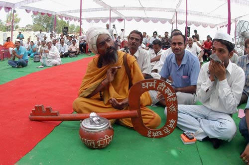 4 जून 2011: तस्‍वीरों में देखें दिनभर की बड़ी खबरें