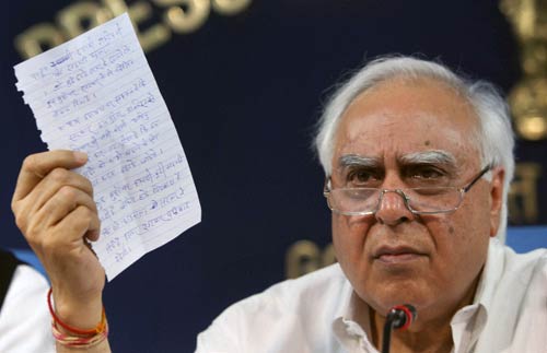 4 जून 2011: तस्‍वीरों में देखें दिनभर की बड़ी खबरें