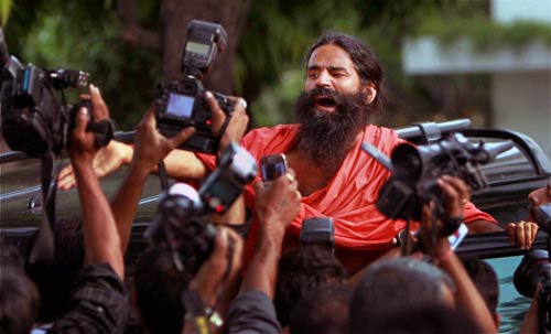 3 जून 2011: तस्‍वीरों में देखें दिनभर की बड़ी खबरें