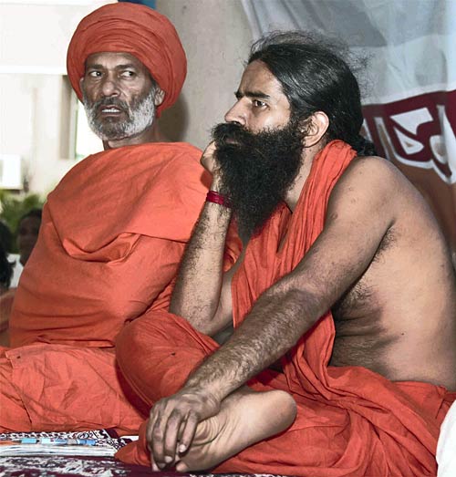 8 जून 2011: तस्‍वीरों में दिनभर की बड़ी खबरें