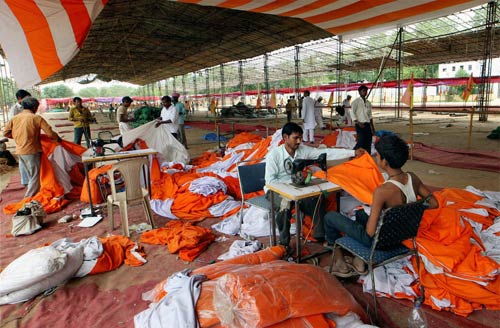 2 जून 2011: तस्‍वीरों में देखें दिनभर की बड़ी खबरें