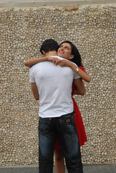 बनिए वफादार, न कि 'बेवफा सनम'...