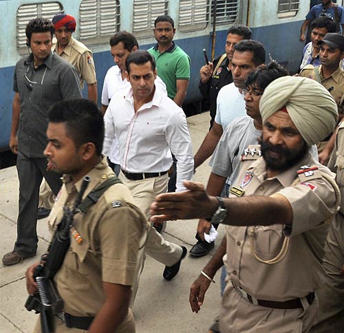 9 जून 2011: तस्‍वीरों में दिनभर की बड़ी खबरें