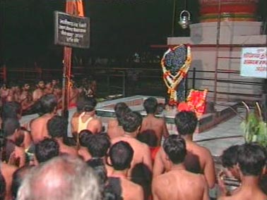 शिंगणापुर के शनि देव की महिमा है अपरंपार