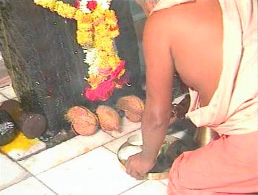 शिंगणापुर के शनि देव की महिमा है अपरंपार