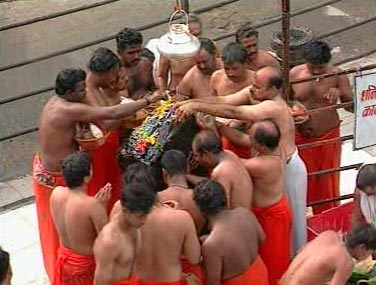 शिंगणापुर के शनि देव की महिमा है अपरंपार