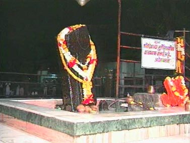 शिंगणापुर के शनि देव की महिमा है अपरंपार