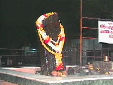 शिंगणापुर के शनि देव की महिमा है अपरंपार