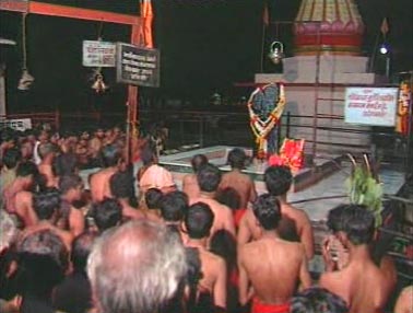 शिंगणापुर के शनि देव की महिमा है अपरंपार