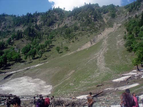 इन गर्मियों में सैर करें 'जन्नत' की... | देखें दार्जीलिंग