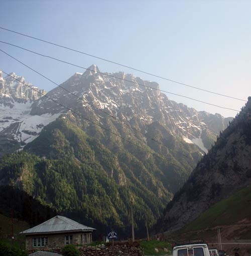 इन गर्मियों में सैर करें 'जन्नत' की... | देखें दार्जीलिंग