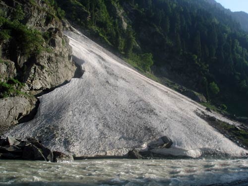 इन गर्मियों में सैर करें 'जन्नत' की... | देखें दार्जीलिंग