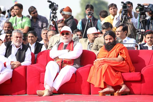 तस्‍वीरों में बाबा रामदेव की जिंदगी । पार्टी नहीं बनाऊंगा