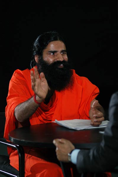 तस्‍वीरों में बाबा रामदेव की जिंदगी । पार्टी नहीं बनाऊंगा