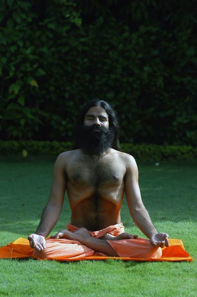 तस्‍वीरों में बाबा रामदेव की जिंदगी । पार्टी नहीं बनाऊंगा