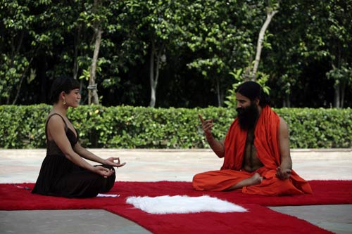 तस्‍वीरों में बाबा रामदेव की जिंदगी । पार्टी नहीं बनाऊंगा