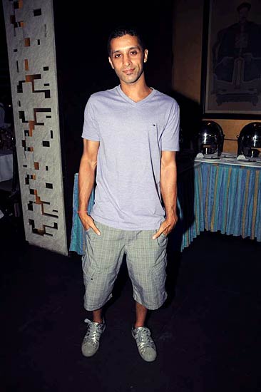 टीजे सिद्धू ने मनाया जन्‍मदिन । हसीनाओं का जलवा