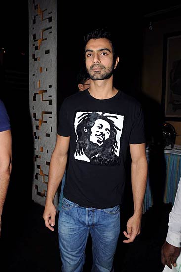 टीजे सिद्धू ने मनाया जन्‍मदिन । हसीनाओं का जलवा