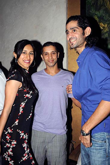 टीजे सिद्धू ने मनाया जन्‍मदिन । हसीनाओं का जलवा