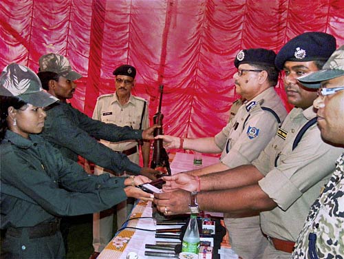 9 जून 2011: तस्‍वीरों में दिनभर की बड़ी खबरें