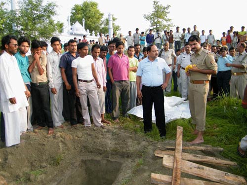 13 जून 2011: तस्‍वीरों में देखें दिनभर की बड़ी खबरें