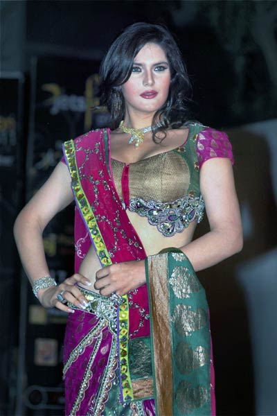 13 जून 2011: तस्‍वीरों में देखें दिनभर की बड़ी खबरें