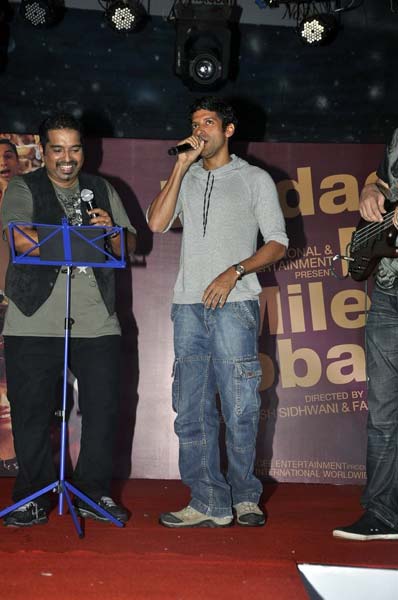 'जिंदगी मिले ना दोबारा' का म्‍यूजिक लांच । कैट के जलवे