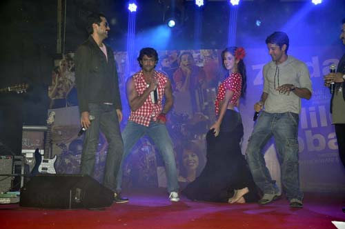 'जिंदगी मिले ना दोबारा' का म्‍यूजिक लांच । कैट के जलवे