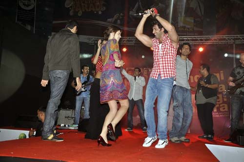 'जिंदगी मिले ना दोबारा' का म्‍यूजिक लांच । कैट के जलवे