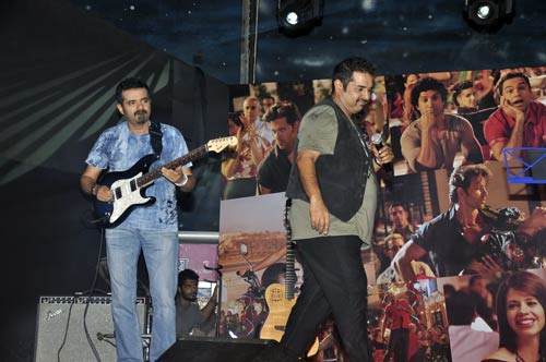 'जिंदगी मिले ना दोबारा' का म्‍यूजिक लांच । कैट के जलवे