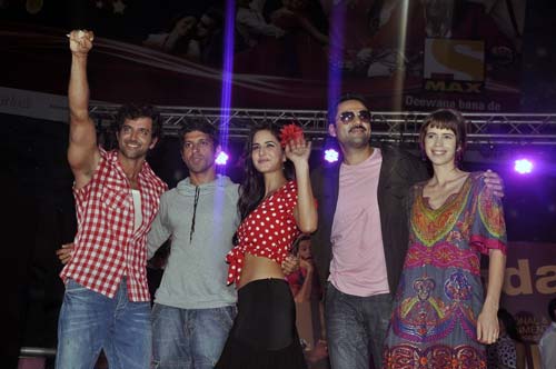 'जिंदगी मिले ना दोबारा' का म्‍यूजिक लांच । कैट के जलवे