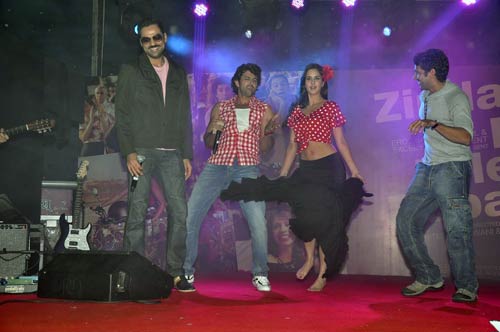 'जिंदगी मिले ना दोबारा' का म्‍यूजिक लांच । कैट के जलवे