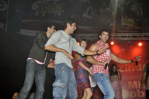 'जिंदगी मिले ना दोबारा' का म्‍यूजिक लांच । कैट के जलवे