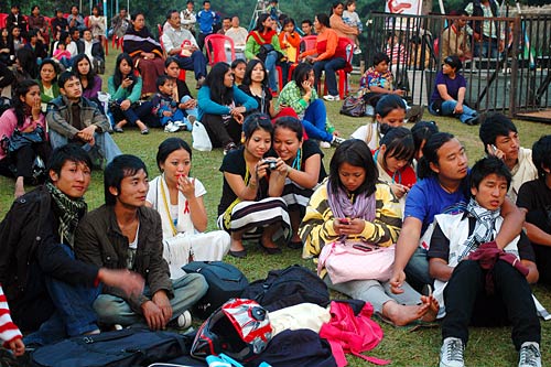 पर्यटकों को रिझाती हैं मेघालय की घटाएं...