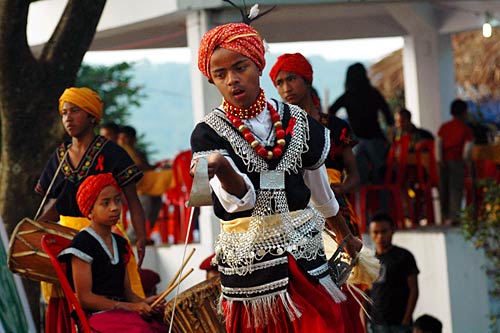 पर्यटकों को रिझाती हैं मेघालय की घटाएं...