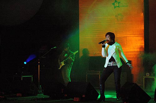 पर्यटकों को रिझाती हैं मेघालय की घटाएं...