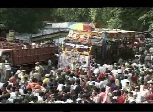 तस्‍वीरों में जगन्‍नाथ यात्रा की धूम । तस्‍वीरें अमरनाथ यात्रा की