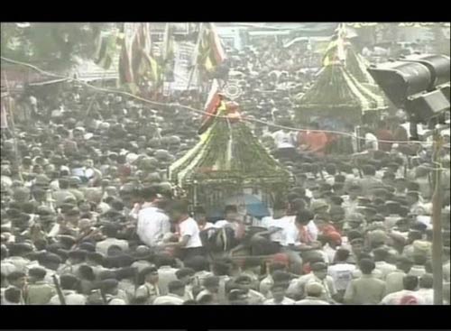 तस्‍वीरों में जगन्‍नाथ यात्रा की धूम । तस्‍वीरें अमरनाथ यात्रा की