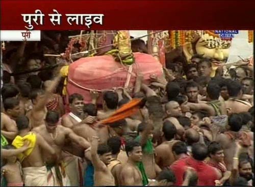 तस्‍वीरों में जगन्‍नाथ यात्रा की धूम । तस्‍वीरें अमरनाथ यात्रा की