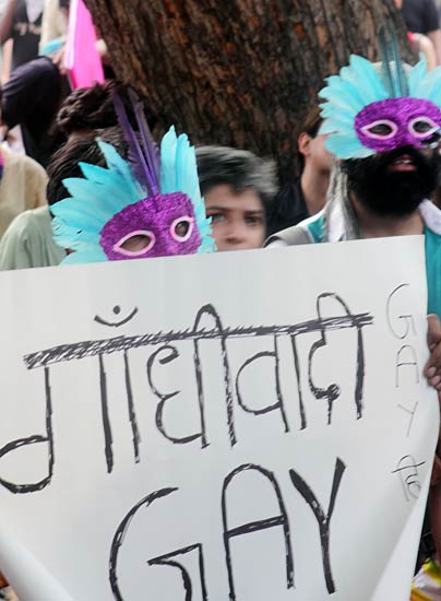 समलैंगिकों ने मनाई दूसरी सालगिरह...